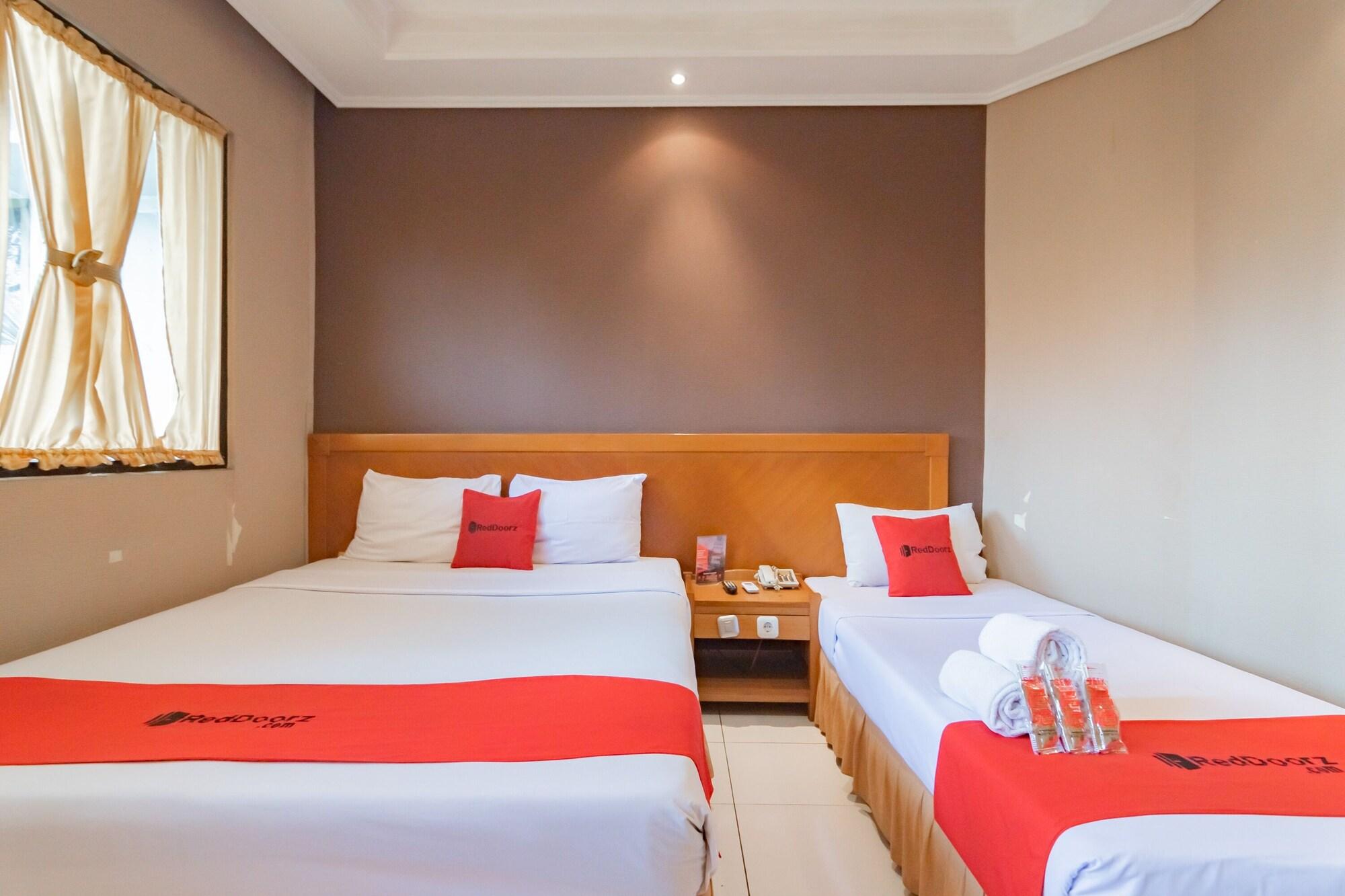 Reddoorz Plus @ Sukamulya Pasteur 2 Bandung Ngoại thất bức ảnh